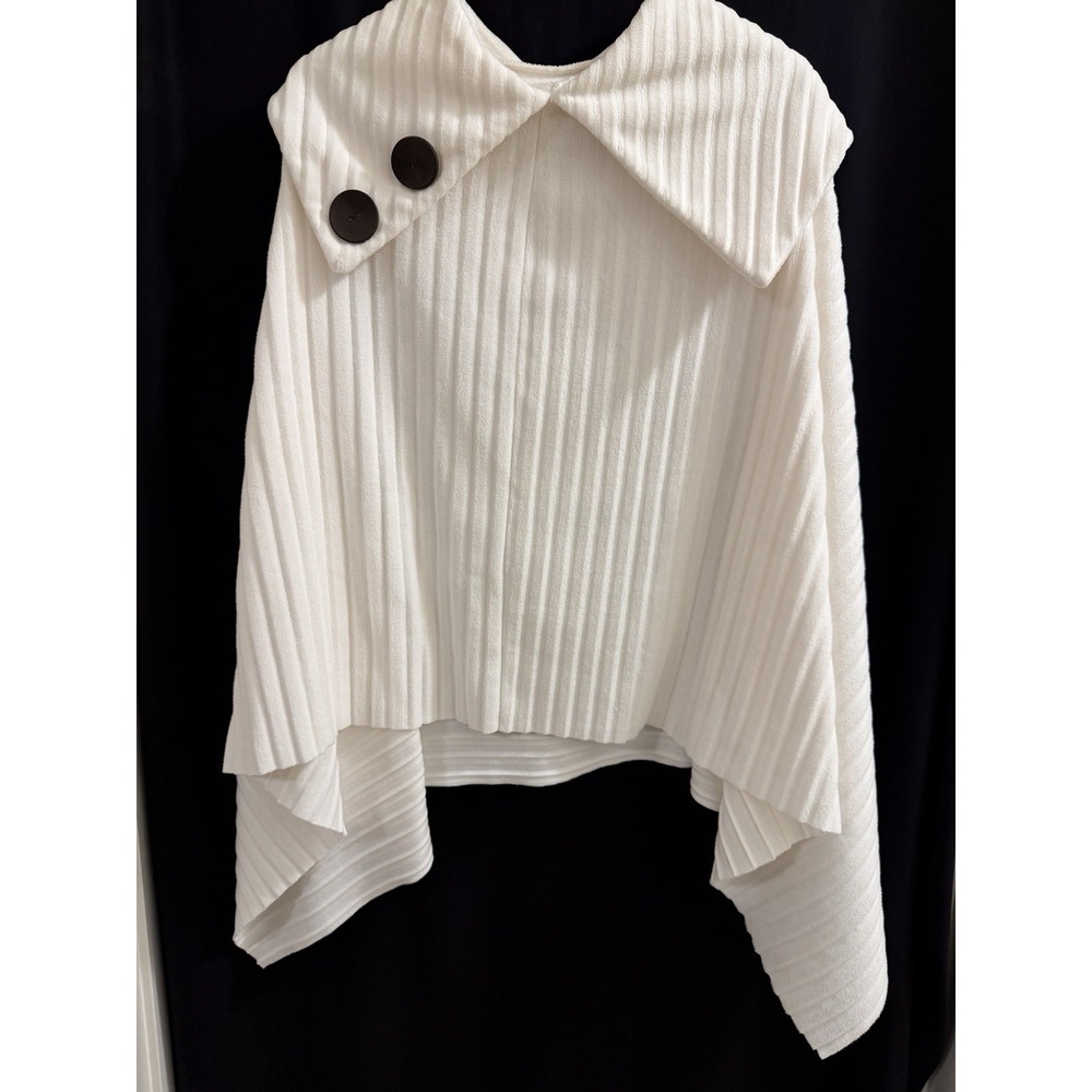 Women's White Ribbed Knit Solid Shawl Wrap Button Accents Button Closure